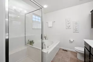 6161 Royal Garden Ct, Liberty Township, OH 45044 - Photo 9