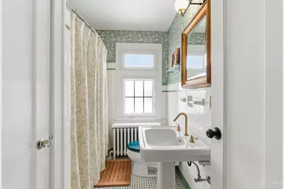 1626 Flora Avenue, Cincinnati, OH 45231 - Photo 11