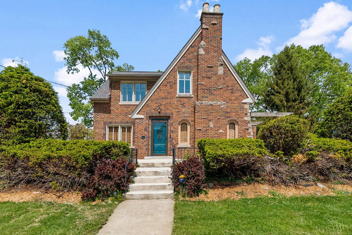 1626 Flora Ave, Cincinnati, OH 45231 - MLS 1863053 - Coldwell Banker
