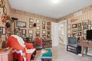 2122 Castle Pines Ct, Hamilton, OH 45013 - Photo 13