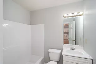 5440 Asbury Lake Dr, Green Township, OH 45247 - Photo 19