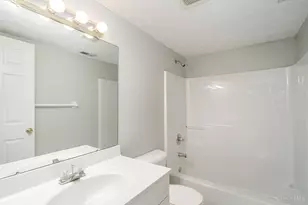 5440 Asbury Lake Dr, Green Township, OH 45247 - Photo 21