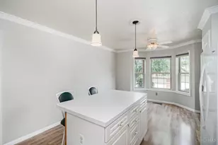 5440 Asbury Lake Dr, Green Township, OH 45247 - Photo 7