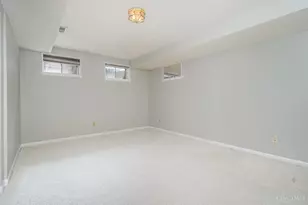 5440 Asbury Lake Dr, Green Township, OH 45247 - Photo 19