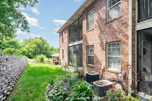 5440 Asbury Lake Dr, Green Township, OH 45247 - Photo 27