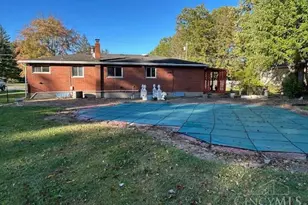 1233 Deblin Dr, Miami Township, OH 45150 - Photo 13