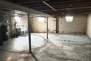 1233 Deblin Dr, Miami Township, OH 45150 - Photo 15