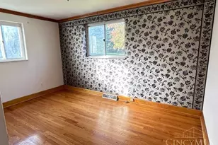 1233 Deblin Dr, Miami Township, OH 45150 - Photo 7