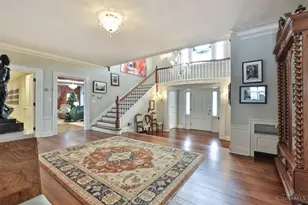 9675 Cunningham Rd, Indian Hill, OH 45243 - Photo 5