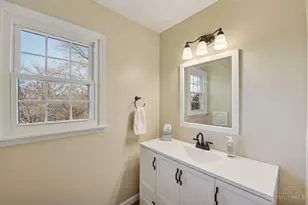 4252 Runningfawn Dr, Green Township, OH 45247 - Photo 5