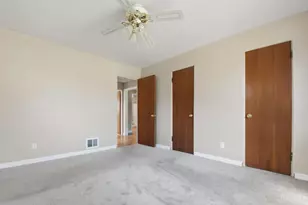 3655 Frondorf Ave, Green Township, OH 45211 - Photo 7