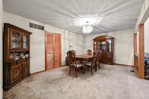 1749 Gloucester Dr, Fairfield, OH 45014 - Photo 15