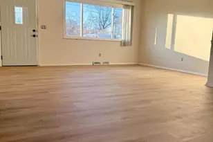 1568 Fawnvista Ln, Sharonville, OH 45246 - Photo 3