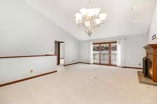 5809 Harborpoint Dr, Green Township, OH 45248 - Photo 5