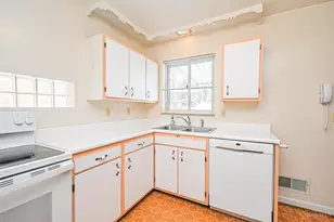 522 Rentz Pl, Delhi Township, OH 45238 - Photo 13