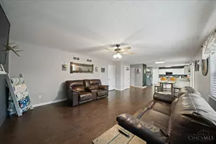 812 E Jameson Ct, Trenton, OH 45067 - Photo 5