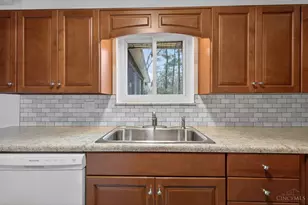 709 Oskamp Dr, Miami Township, OH 45140 - Photo 11