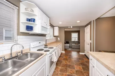 6848 Somerset Drive, Springfield Township, OH 45224 - Photo 11