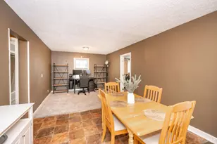 6848 Somerset Dr, Springfield Township, OH 45224 - Photo 13