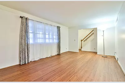 1101 Meadowind Court, Springfield Township, OH 45231 - Photo 7