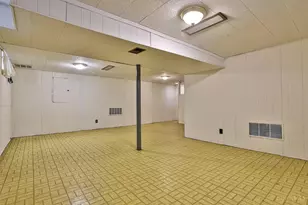 1101 Meadowind Ct, Springfield Township, OH 45231 - Photo 31