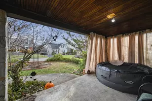 5425 Philloret Dr, Green Township, OH 45239 - Photo 3