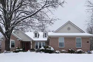 690 Kensington Ct, Hamilton Township, OH 45039 - Photo 5