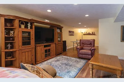 690 Kensington Court, Hamilton Township, OH 45039 - Photo 47