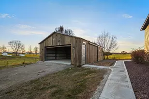 6911 N Graham Rd, Madison, IN 47250 - Photo 11