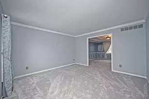 6331 Greensboro Ct, Miami Township, OH 45140 - Photo 9