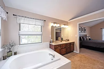 8565 Charleston Valley Drive, Deerfield Township, OH 45040 - Photo 33