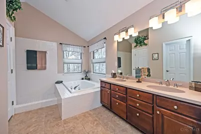 8565 Charleston Valley Drive, Deerfield Township, OH 45040 - Photo 31