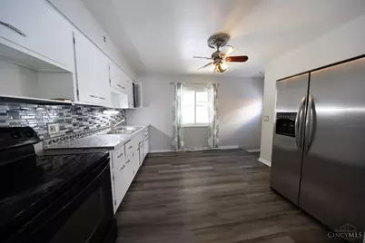 3041 Westknolls Lane, Cincinnati, OH 45211 - Photo 9