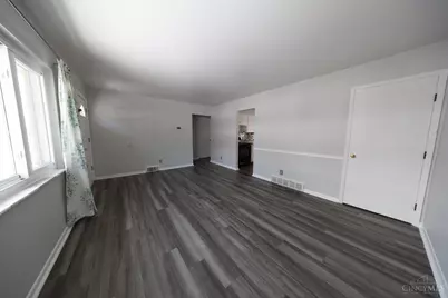 3041 Westknolls Lane, Cincinnati, OH 45211 - Photo 7