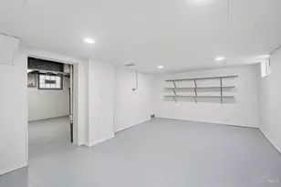 7018 Bramble Ave, Columbia Township, OH 45227 - Photo 17