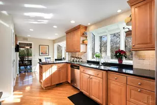 22 Woodcreek Dr, Blue Ash, OH 45241 - Photo 15