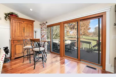 22 Woodcreek Drive, Blue Ash, OH 45241 - Photo 9