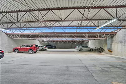 3646 Ashworth Drive #102, Cincinnati, OH 45208 - Photo 31