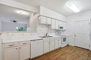 6770 Kelseys Oak Ct, Green Township, OH 45248 - Photo 7