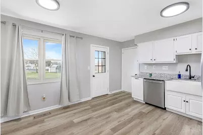 6331 Hollyberry Lane, Fairfield Township, OH 45011 - Photo 9