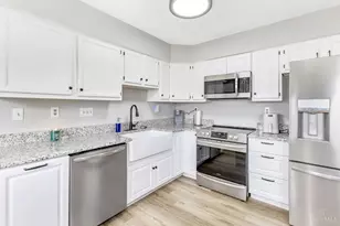 6331 Hollyberry Ln, Fairfield Township, OH 45011 - Photo 7