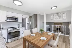 6331 Hollyberry Ln, Fairfield Township, OH 45011 - Photo 5