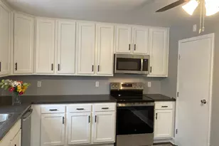 5221 Clearlake Dr, Green Township, OH 45247 - Photo 3