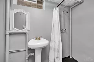 2011 Parkhurst Ct, Cincinnati, OH 45224 - Photo 21