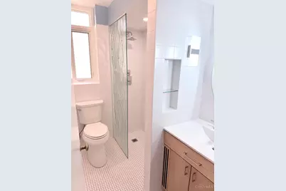 2374 Madison Road #E2F, Cincinnati, OH 45208 - Photo 31