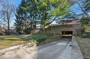 2374 Madison Rd, Cincinnati, OH 45208 - Photo 33