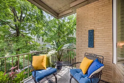 2374 Madison Road #E2F, Cincinnati, OH 45208 - Photo 13