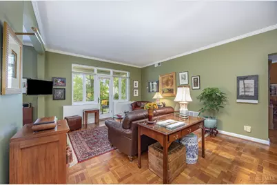 2374 Madison Road #E2F, Cincinnati, OH 45208 - Photo 9