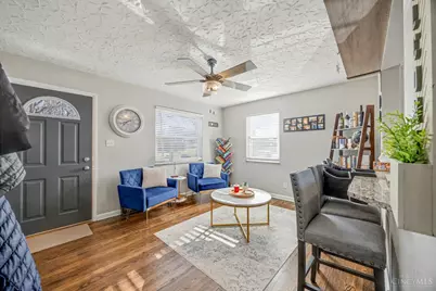 8521 Darnell Avenue, Sycamore Township, OH 45236 - Photo 3