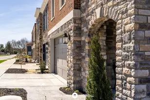 5773 Sanctuary Pl, Cincinnati, OH 45230 - Photo 3